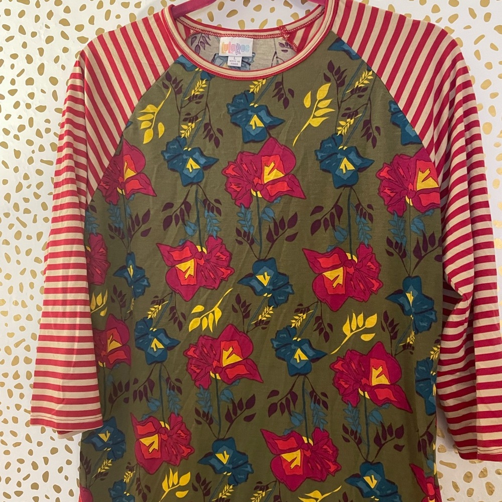 New with out Tag randy lularoe tee